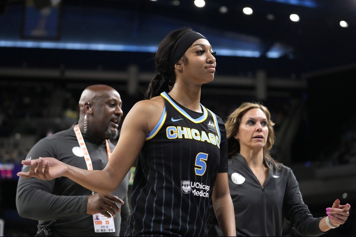 WNBA anula la segunda falta técnica que se le impuso a Angel Reese